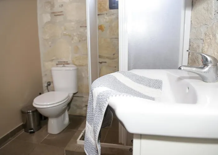 Gioulis & Nea Plagia
