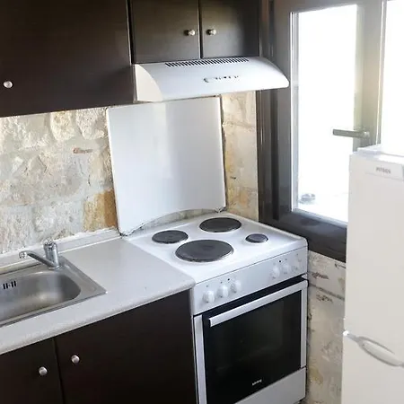 Gioulis & * Nea Plagia