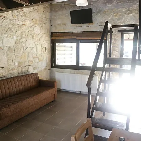 Gioulis & * Nea Plagia