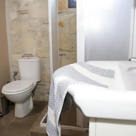 Gioulis & Nea Plagia